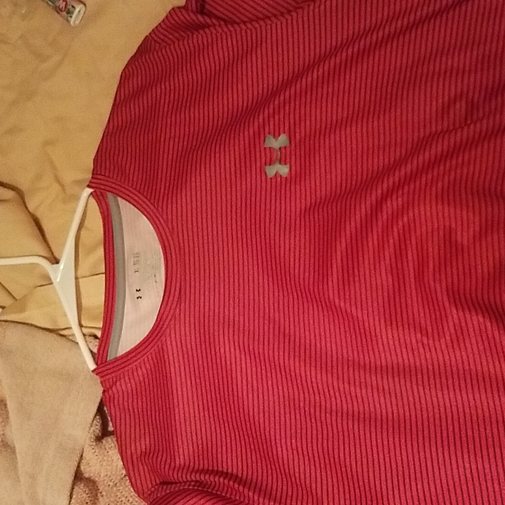 Under armour t. Shirt